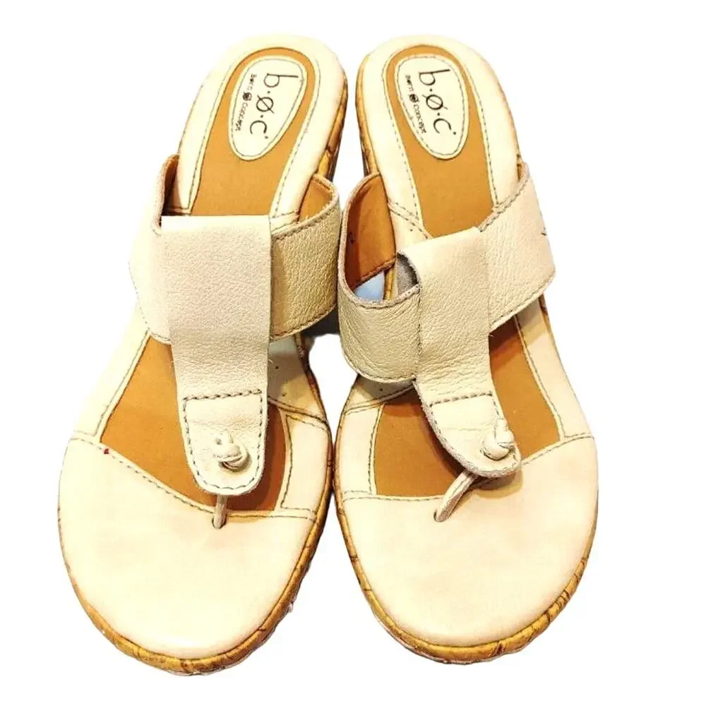 B.O.C Cork Wedge Heel Thong Slip On Sandals White Leather Womens Size US 8 EU 39